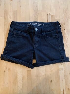 American Eagle - Shorts - Midi - Black - Size 2